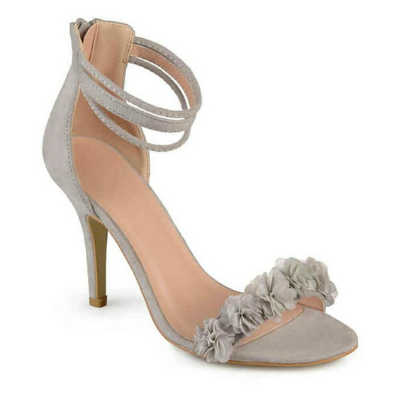 Journee Collection Shoes - NWOT Gray Floral Detail Heels